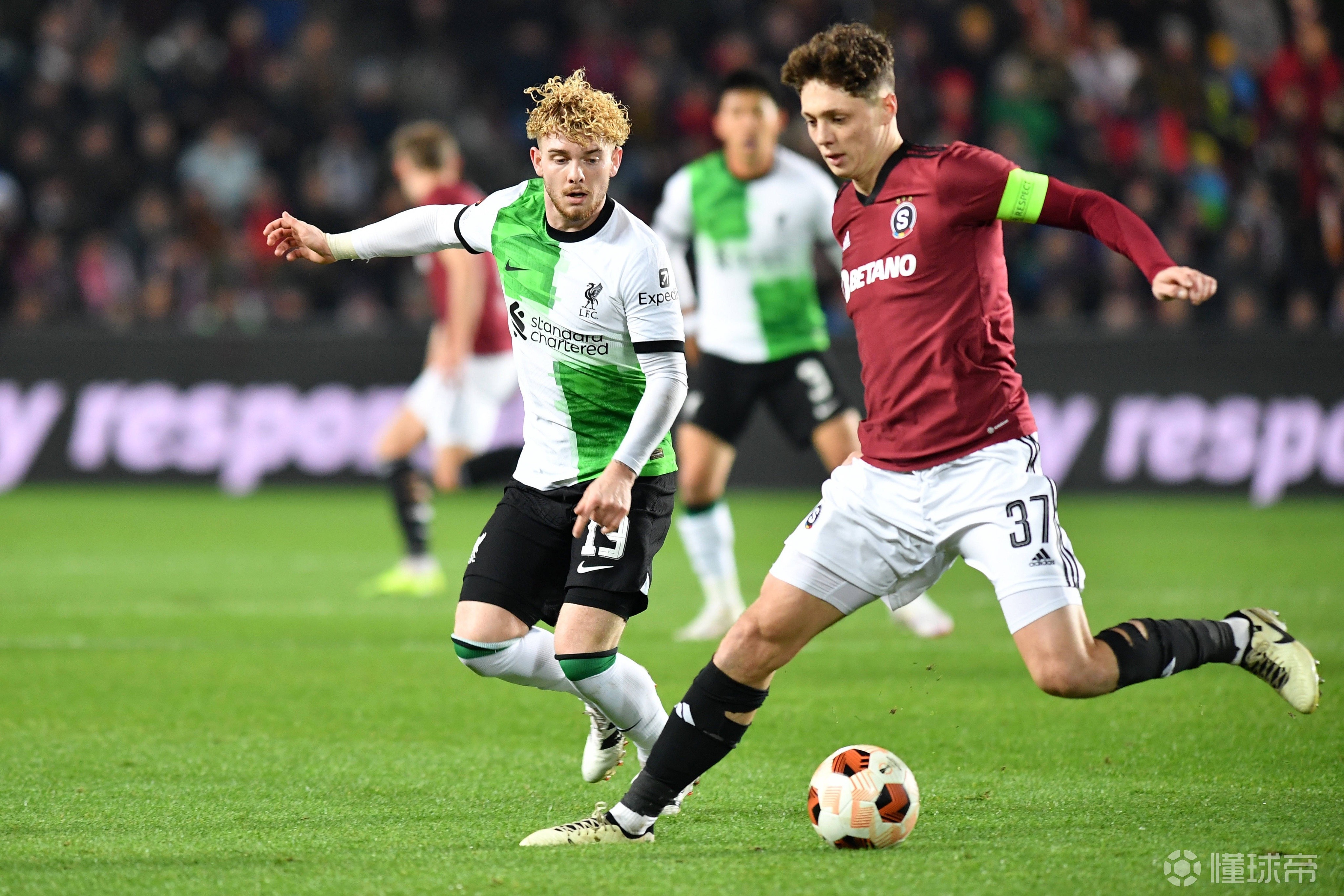 包含丹佛掘金状态回暖备战葡超曼城围绕德甲队长鼓劲之后，曼城窗口期外线爆发的词条ayx